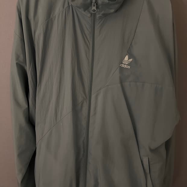 아디다스 바람막이