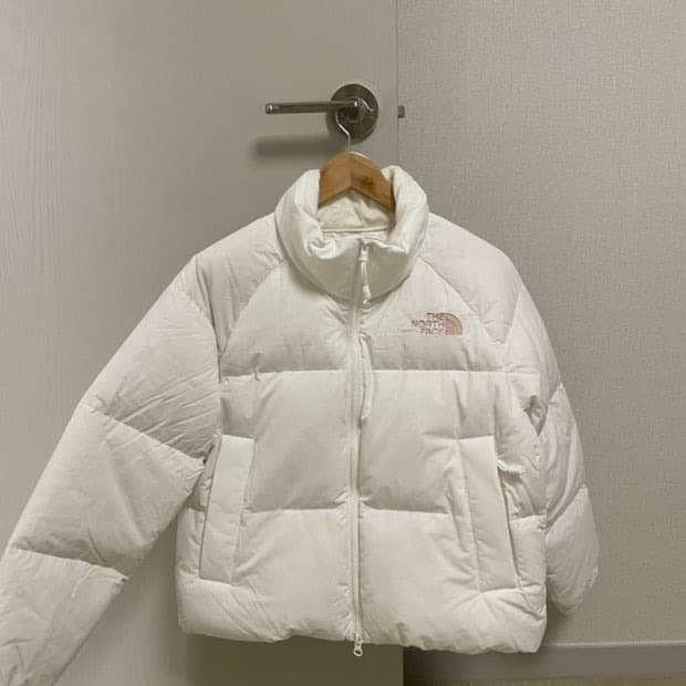 노스페이스 네오 퍼피 화이트 숏패딩