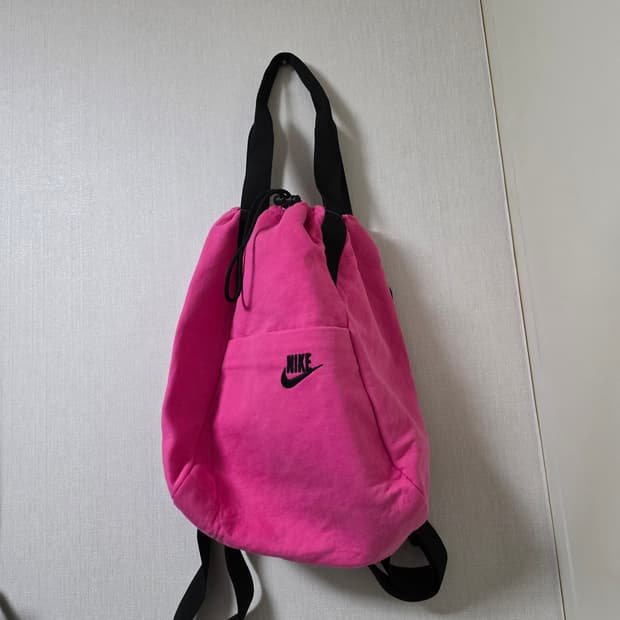업사이클링 브랜드 켈리즈의 나이키 커스텀 만쥬백 