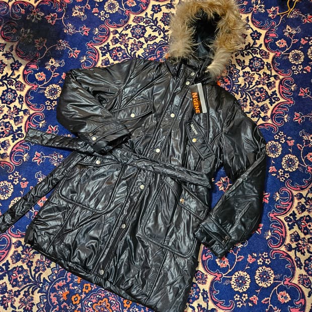 (새상품) 엔진(N'GENE) 00's 글로시 퍼 벨티드 유광 패딩점퍼 