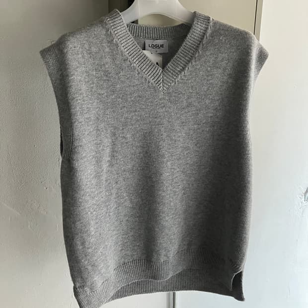 그레이 니트 베스트