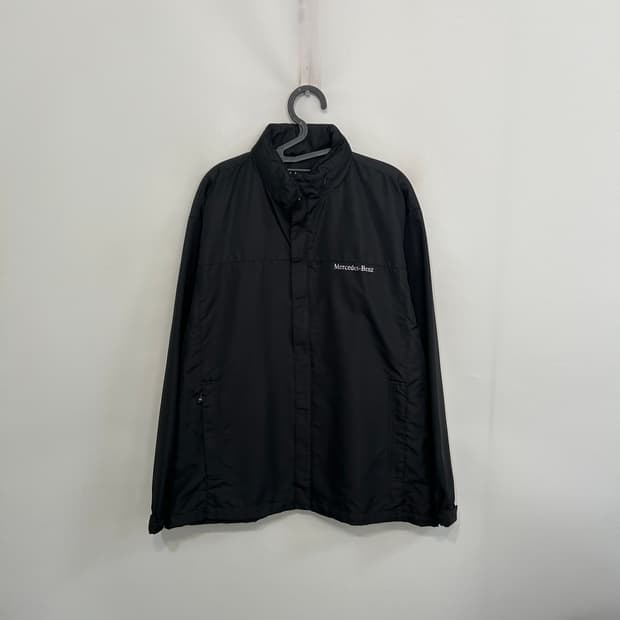 벤츠 남성 바람막이 M