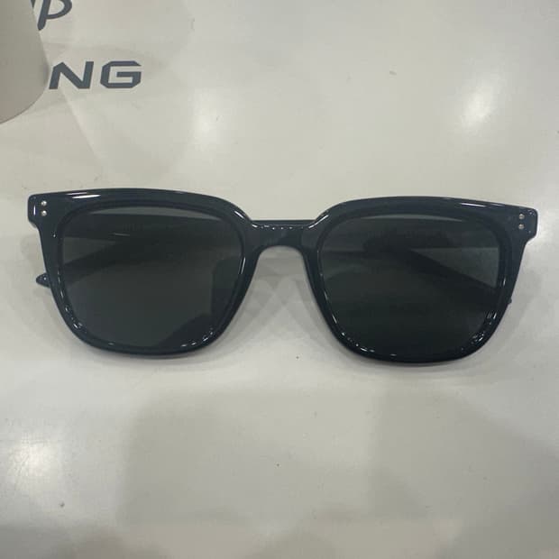 젠틀몬스터 데이즈데이