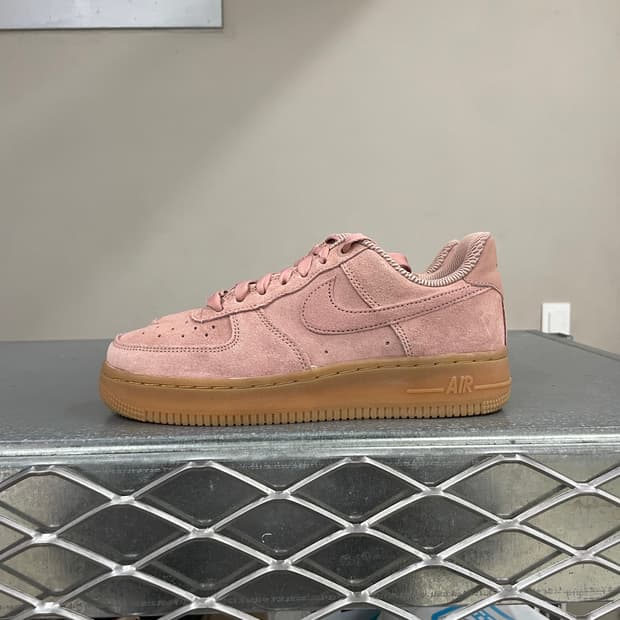 에어포스 1 '07 로우 SE 파티 핑크 검 225