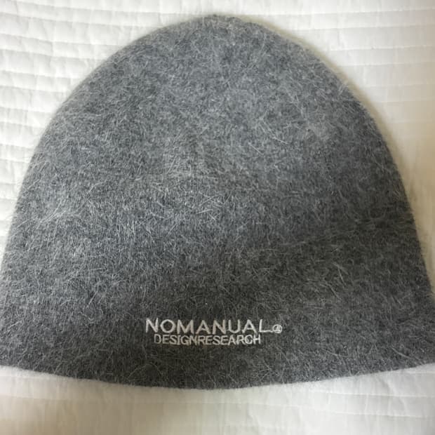 노매뉴얼 NM HAIRY BEANIE - CHARCOAL