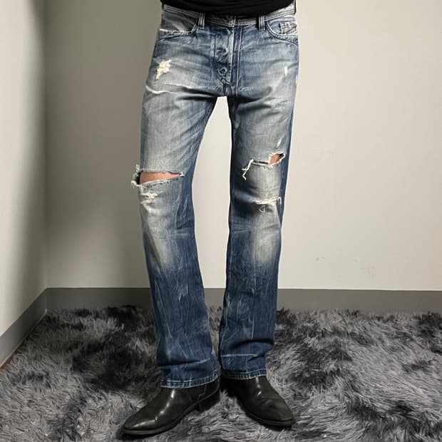 diesel 디젤 MENNIT 디스트로이드 워싱 데님 팬츠 30