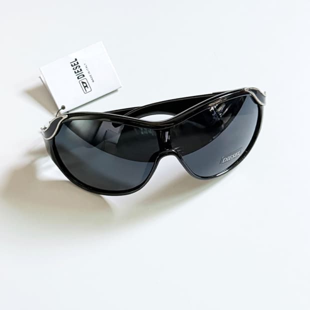 DIESEL 블랙 쉴드 고글 프레임 빈티지 선글라스