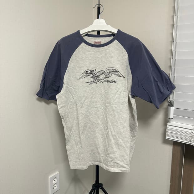 듀테로 이글스 반팔티 L