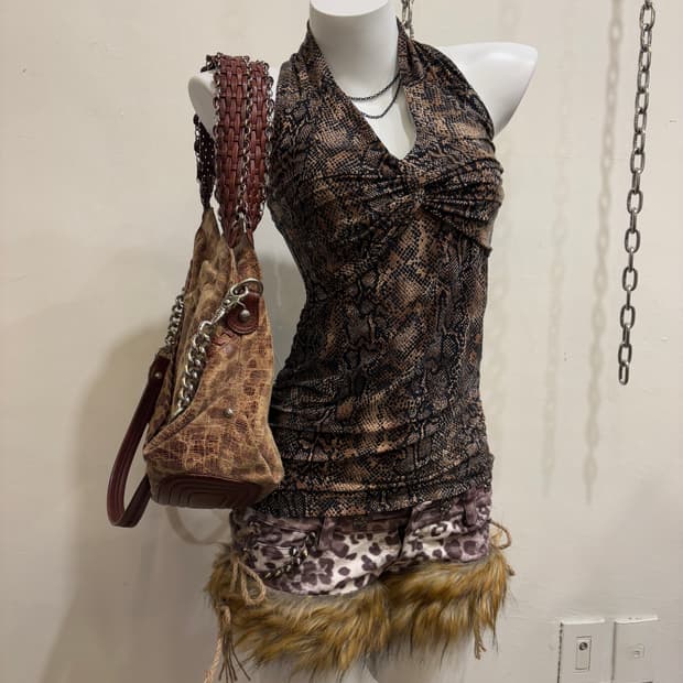 파이톤 패턴 셔링 브라운 블랙 슬리브리스