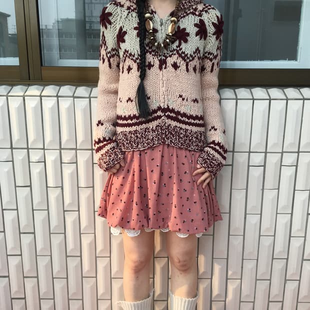 Corsage point knit zip up