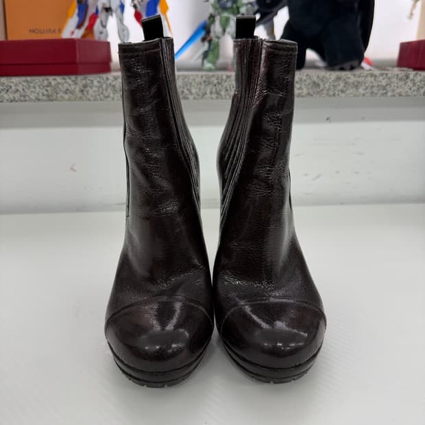 정품) 프라다 브라운 가죽 첼시 부츠 36.5