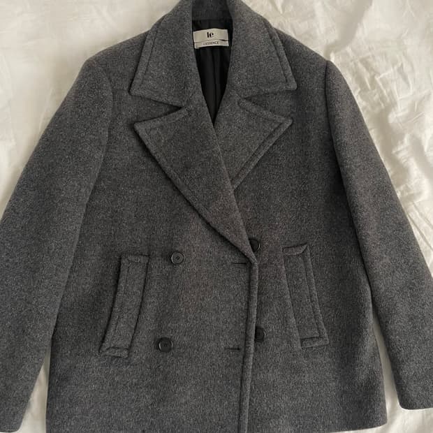 Le 울 하프 코트