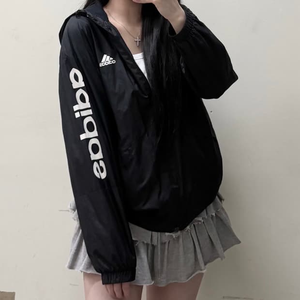 아디다스 블랙 바람막이