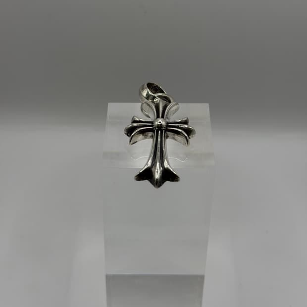 크롬하츠 목걸이 판매합니다. [ 크롬하츠 크로스 위드 베일 펜던트 ]