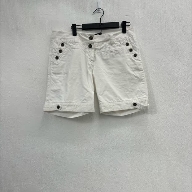 트리플버튼 하프 팬츠