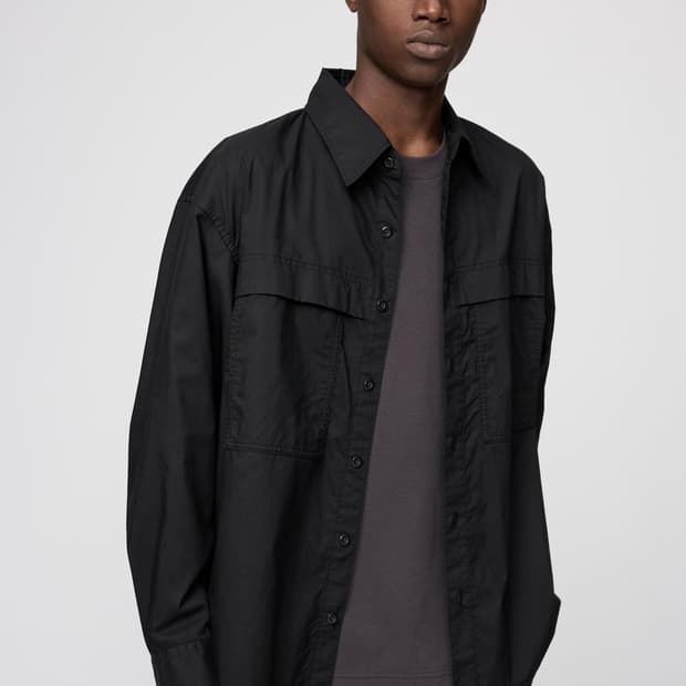 유니클로 유틸리티 오버사이즈 셔츠 