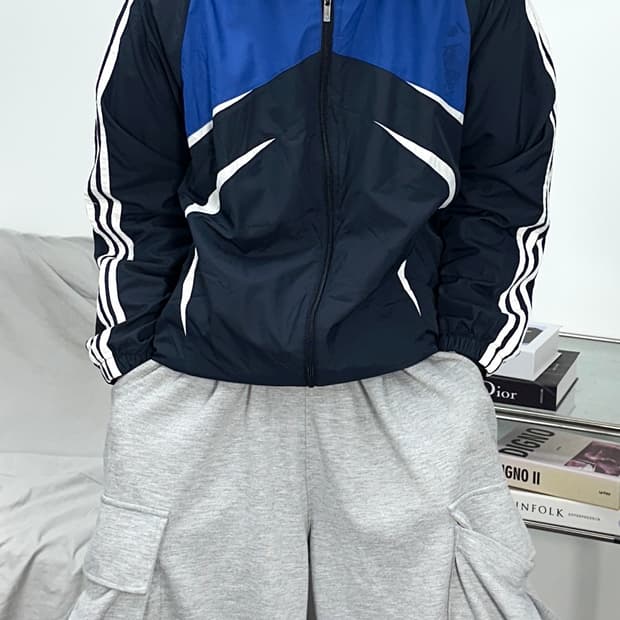 아디다스 블루 배색 삼선 바람막이 L
