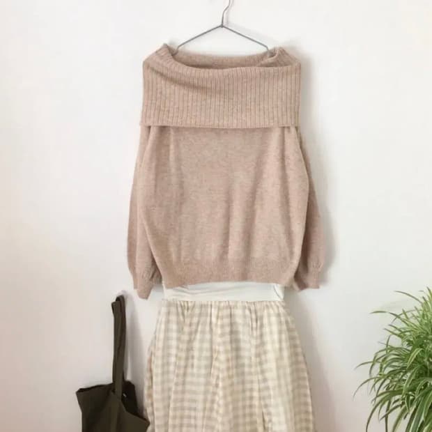 빈티지 옷속무 오프숄더 여리 니트