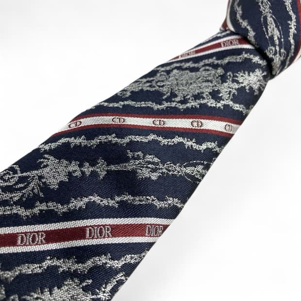 디올옴므 쟈카드 실크 넥타이