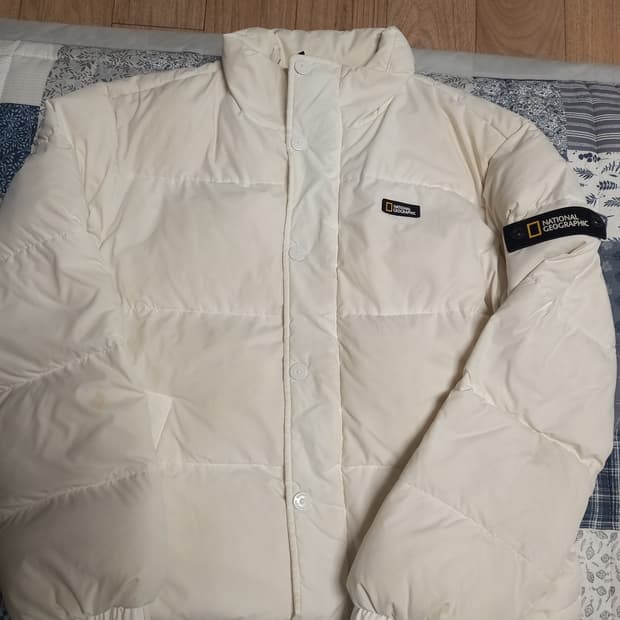 내쇼널지오그래픽 남성패딩 화이트  S