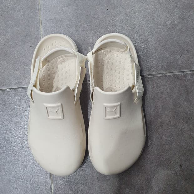 UK6 B(250cm 추천) 여성 아이보리 푸마 시부이 뮬 샌들