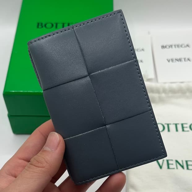 보테가베네타 맥시 플랩 오거나이저 카드지갑