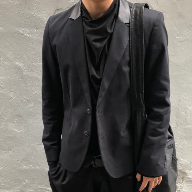 휴고보스 레더 카라 블레이저