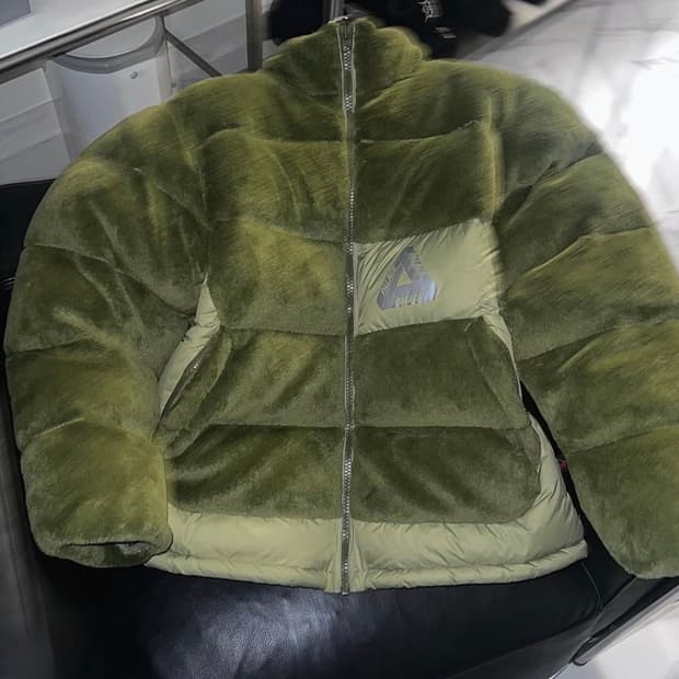 팔라스 푸파 올리브 -22FW