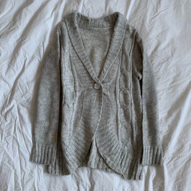 Disney 그레이 브이넥 가디건