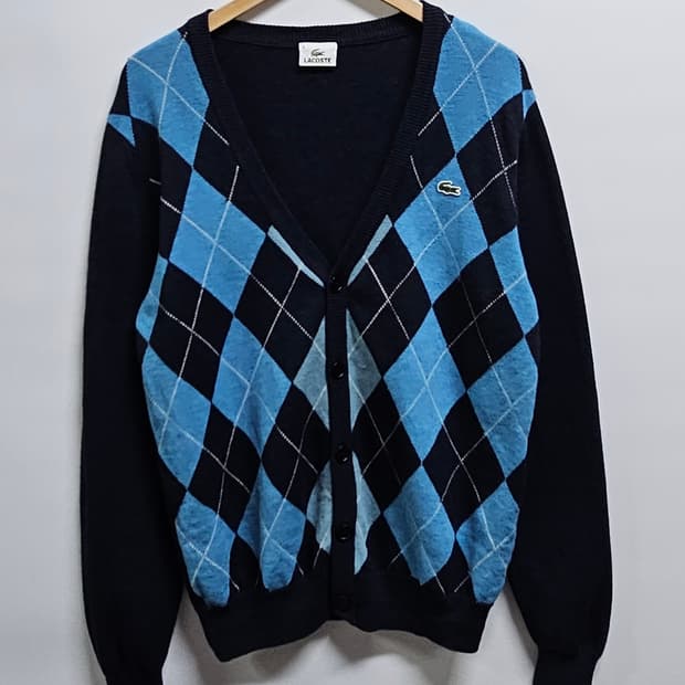 라코스테 아가일 패턴 브이넥 가디건 100