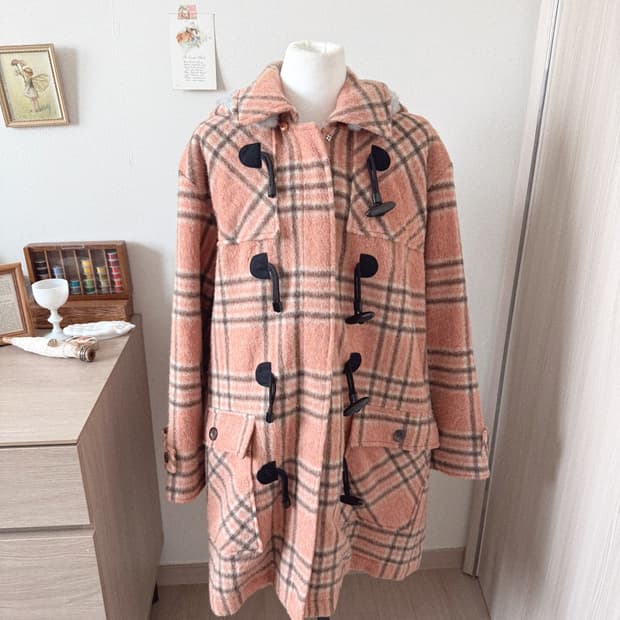 새상품 코랄색 체크 떡볶이코트, 모리걸