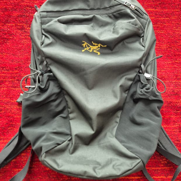 아크테릭스 맨티스 16 블랙