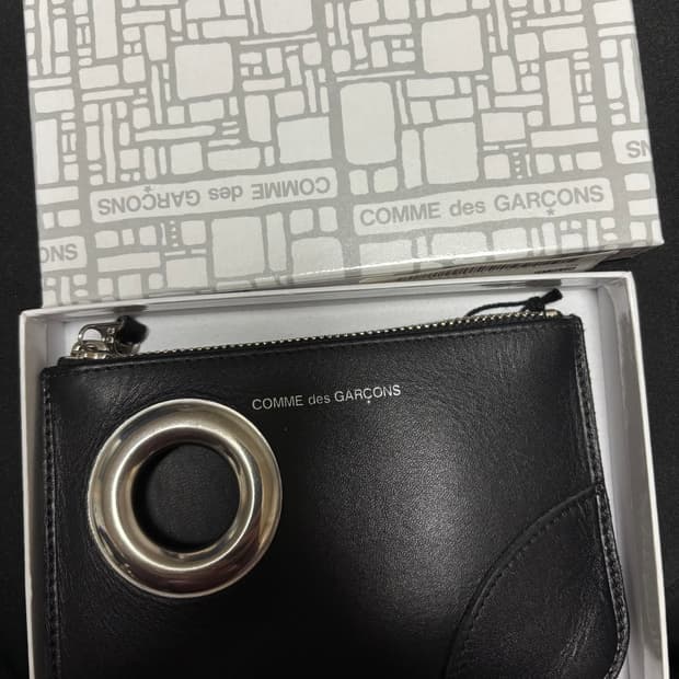 꼼데가르송 아일렛지갑