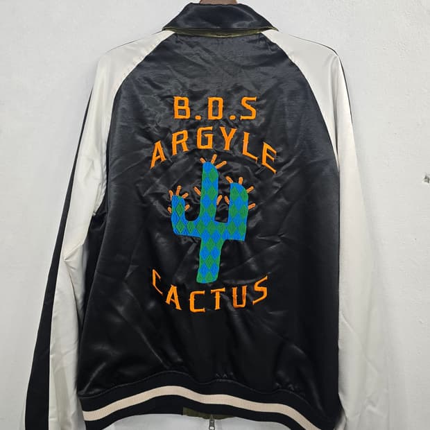 벌스데이수트 리버시블 아가일 선인장스카잔 s