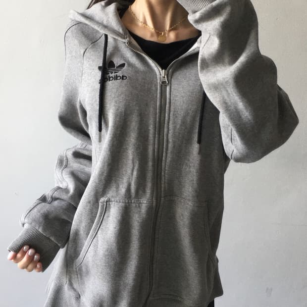 아디다스 가슴로고 후드집업