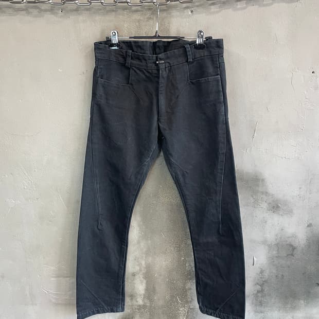 아틀리에 수판 커브드 팬츠