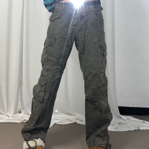 Y2K 자수 포인트 오버핏 카고 팬츠