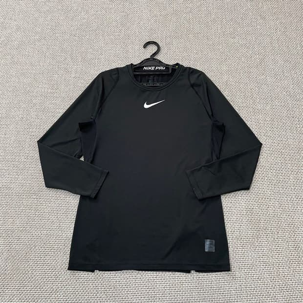 나이키 프로 기능성 긴팔티 5600