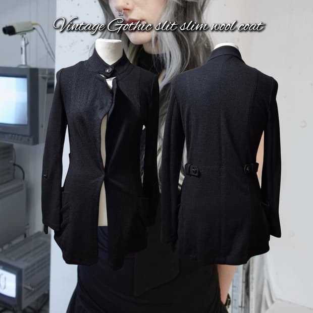 Vintage Gothic slit slim wool coat