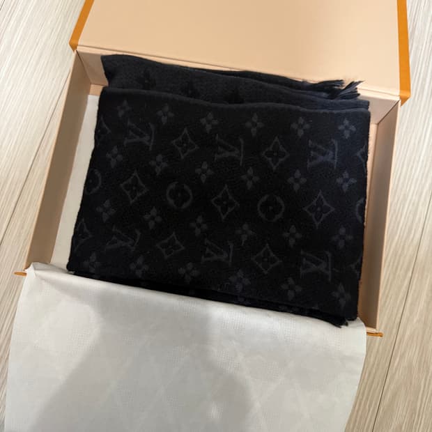 루이비통 모노그램 머플러 M70520