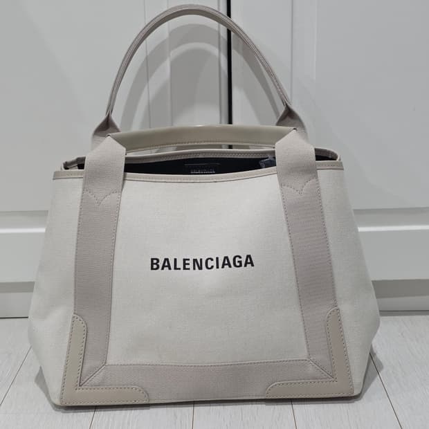 발렌시아가 카바스 토트백 스몰 s 아이보리