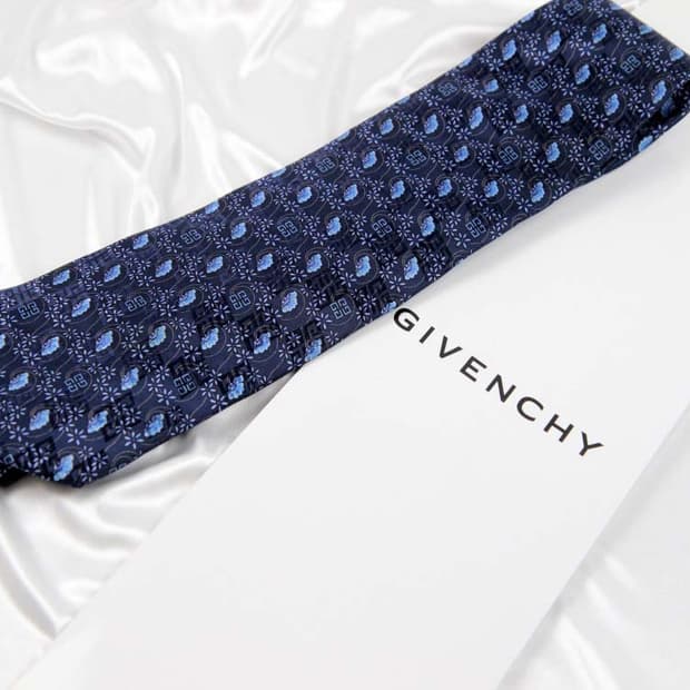 지방시 9.4cm A+등급 이태리 남자 명품 넥타이