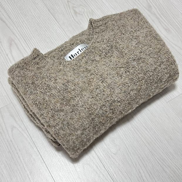 할리오브스코틀랜드 쉐기독 니트 머쉬룸 M