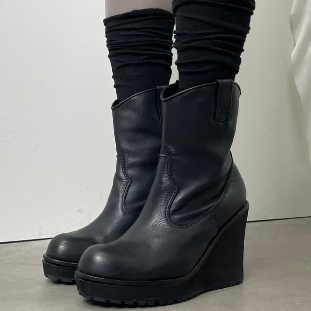 ZUCCA 웨지힐 부츠