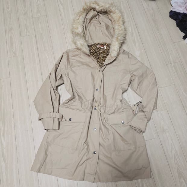 일본빈티지) 베이지브라운 모리걸 y2k 대대장 호피안감 후드퍼 야상점퍼