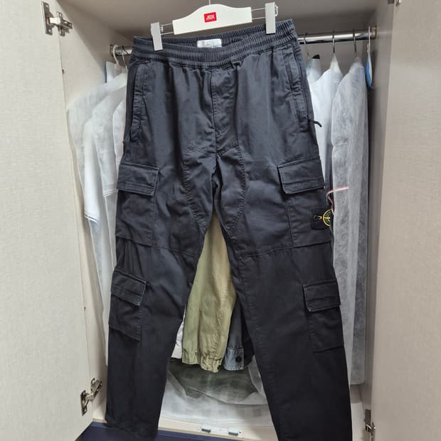 한글택 새상품급 스톤아일랜드 투포켓 카고바지 30 블랙