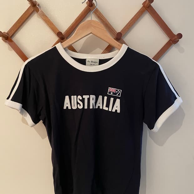 Australia Ringer Semi-Cropped T  
