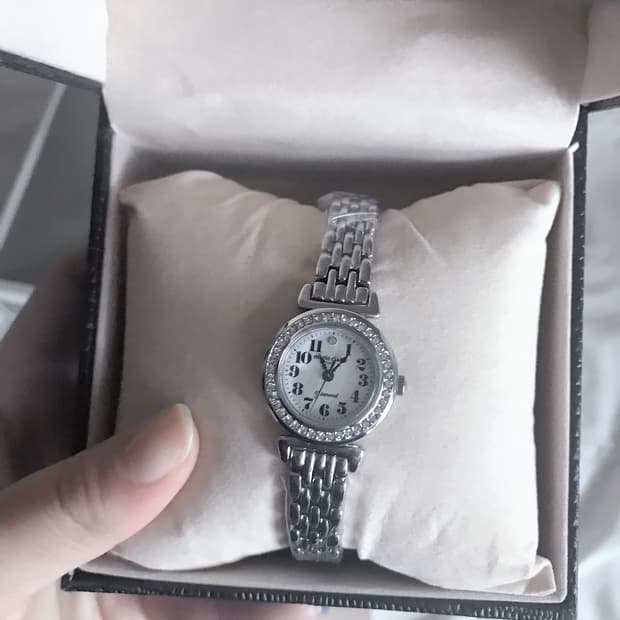 마리끌레르 다이아몬드 여성메탈손목시계