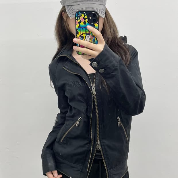 락시크 코팅 투웨이 자수 자켓 