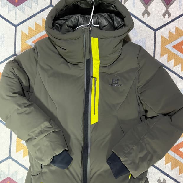 살로몬 패딩 모션프리다운 100 슬림105 (L)